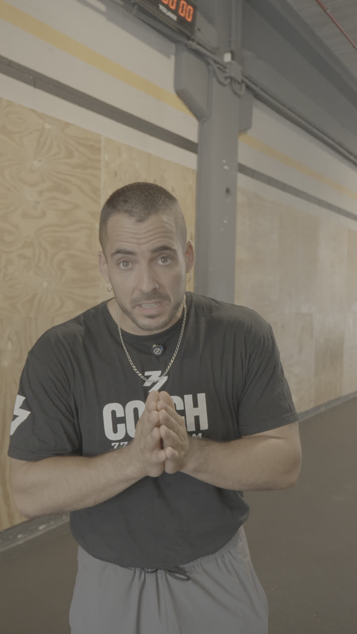 La grabación original de Edu Garriga, en S-Log, gris y sin editar